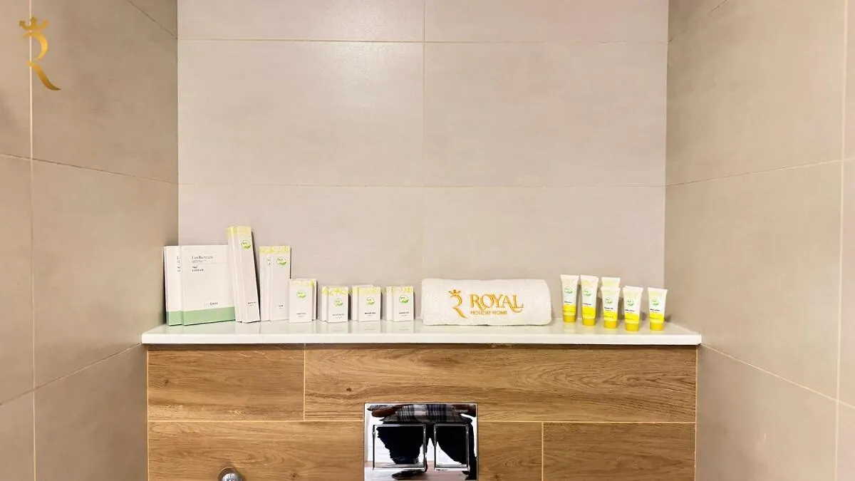 아파트 Serene Al Raha 2Br Poolside Comfort And Gym Access 아부다비