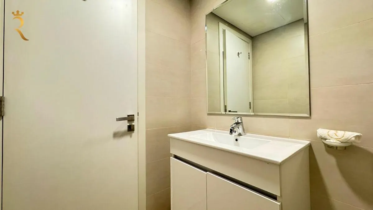 Serene Al Raha 2Br Poolside Comfort And Gym Access 아부다비 아랍에미리트